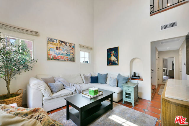 1414 N Harper Avenue, West Hollywood CA: https://media.crmls.org/mediaz/8c0d4a5b-9486-4dfe-b29c-8d4520d74c1d.jpg