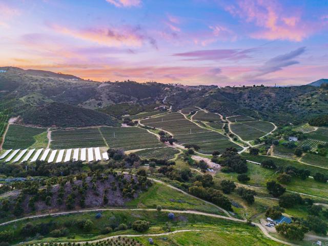 14224 Old Cole Grade Road, Pauma Valley CA: https://media.crmls.org/mediaz/8c0d5e02-e894-4bbc-9c2c-000767b800da.jpg