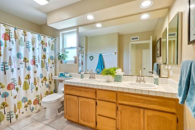 Detail Gallery Image 24 of 47 For 14013 Saddlewood Dr, Poway,  CA 92064 - 4 Beds | 3 Baths
