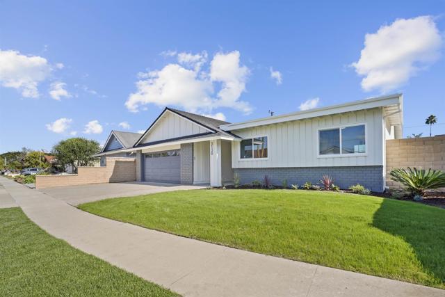 3130 Kerry Ln, Costa Mesa CA: https://media.crmls.org/mediaz/8c0e1135-bcdc-4dad-9bf2-93dfb04c61fe.jpg