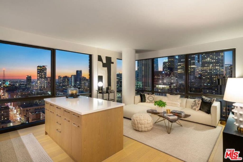 400 S Broadway 1512, Los Angeles, CA 90013