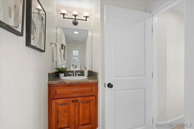 411 Orange Ave, Coronado CA: https://media.crmls.org/mediaz/8c0e3425-f5bd-4261-8b00-23a9a85b1792.jpg