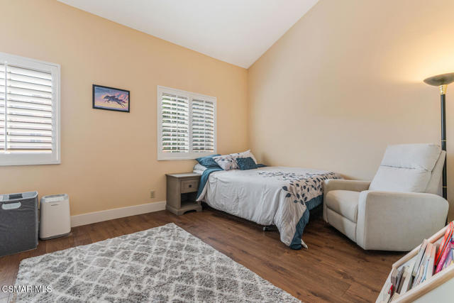 5200 White Oak Avenue, Encino CA: https://media.crmls.org/mediaz/8c0e4be7-cfee-44c5-a003-537246219ff2.jpg