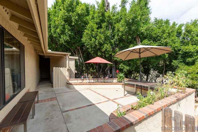 1339 Windsong Ln, Escondido CA: https://media.crmls.org/mediaz/8c0ef21e-4314-4c30-ac34-f9e3b812d9d3.jpg