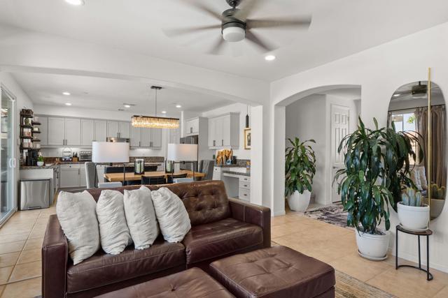 67860 Via Seguro, Cathedral City CA: https://media.crmls.org/mediaz/8c0f2677-8564-49f2-81fb-76115ae06472.jpg