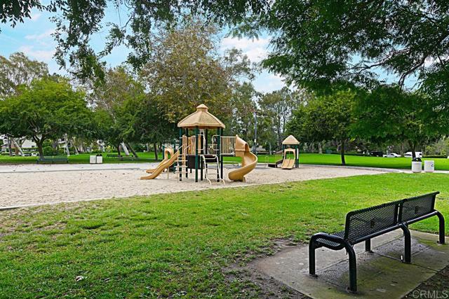Detail Gallery Image 11 of 11 For 8350 via Sonoma #F,  La Jolla,  CA 92037 - 1 Beds | 1 Baths