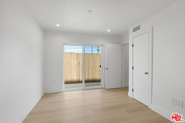 10965 Calvert, North Hollywood CA: https://media.crmls.org/mediaz/8c114eff-53f4-4d02-ac3c-f9aff2bc982d.jpg