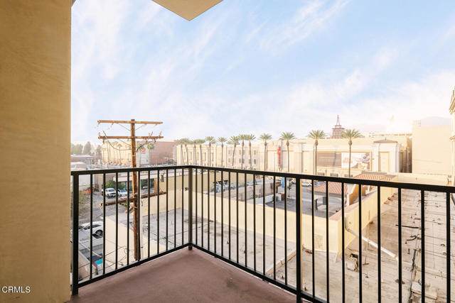 Detail Gallery Image 31 of 46 For 124 W Colorado St #404,  Glendale,  CA 91204 - 2 Beds | 2 Baths