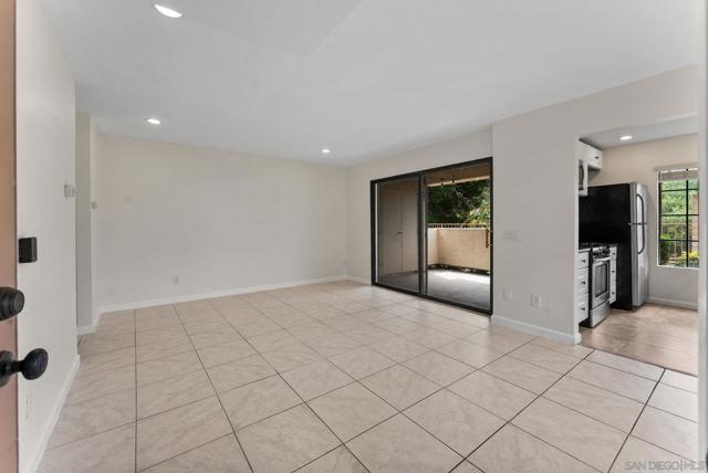 13034 Wimberly Sq, San Diego CA: https://media.crmls.org/mediaz/8c116b2c-e891-4383-a352-e4ee93395318.jpg