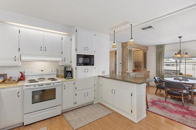 Detail Gallery Image 13 of 29 For 1501 Anza Ave Spc 54,  Vista,  CA 92084 - 2 Beds | 2 Baths