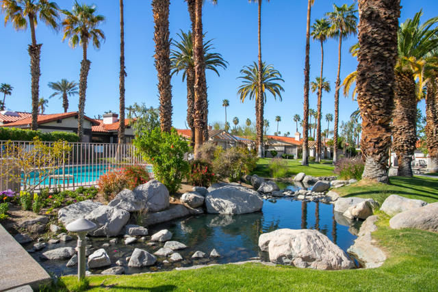 44020 Superior Court, Indian Wells CA: https://media.crmls.org/mediaz/8c11e224-3495-4b37-95bb-65ead42dd9aa.jpg
