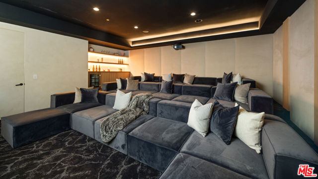 Drew Fenton | 565 Toyopa Drive Pacific Palisades CA | MLS: 7523707 Drew Fenton | 565 Toyopa Drive Pacific Palisades CA | MLS: 7523707