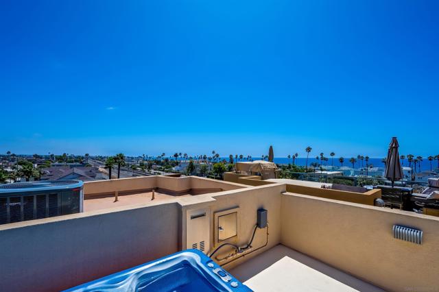 495 S Cleveland St, Oceanside CA: https://media.crmls.org/mediaz/8c1250bf-7f85-47ab-8fb7-4c0bc82a5d19.jpg