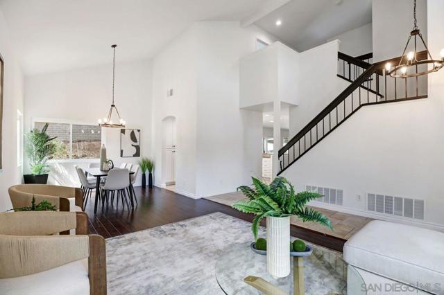12709 Treeridge Ter, Poway CA: https://media.crmls.org/mediaz/8c129da3-0e11-45b1-8c0b-cc7eac6cc311.jpg