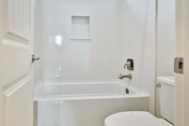 591 Santa Lucia Way, Marina CA: https://media.crmls.org/mediaz/8c12c82e-ae81-417d-bd54-c2b5f1144120.jpg