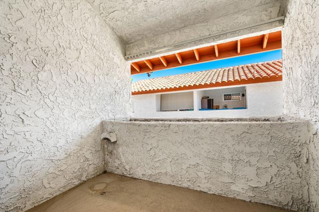 Image 34 of 37 For 280 Avenida Caballeros  268