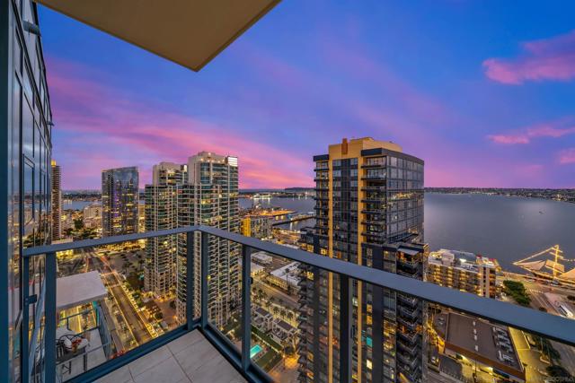 1388 Kettner Blvd, San Diego CA: https://media.crmls.org/mediaz/8c12d3a5-2d28-4aca-97e9-6f60ebc5af8a.jpg