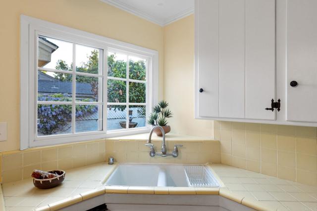 4920 Elsa Road, San Diego CA: https://media.crmls.org/mediaz/8c12fefb-6857-47c7-aa6d-8945dba504e6.jpg