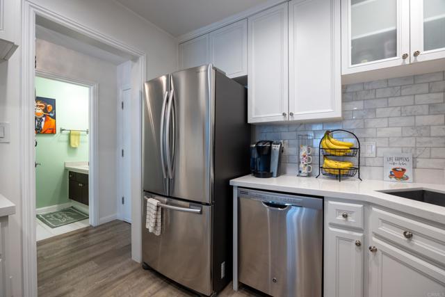 Detail Gallery Image 4 of 35 For 165 N Swall Dr #303,  Beverly Hills,  CA 90211 - 1 Beds | 1/1 Baths