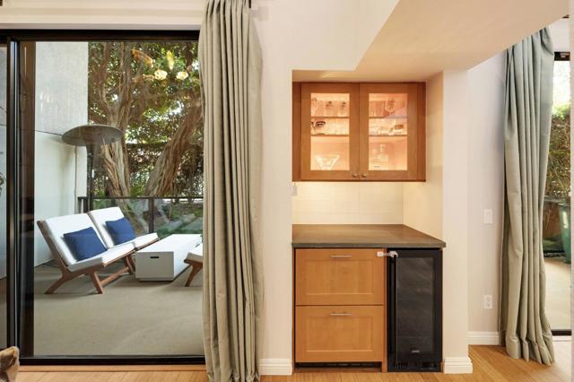 420 Esplanade, Redondo Beach CA: https://media.crmls.org/mediaz/8c149eb5-8f0b-4ab2-b39a-53e1c149e9bd.jpg