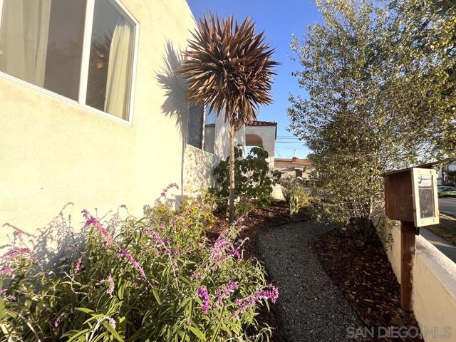 4603 35th St, San Diego CA: https://media.crmls.org/mediaz/8c14dda3-5004-4217-bb54-0375458dce7d.jpg