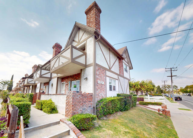 Detail Gallery Image 1 of 29 For 123 N Alhambra Ave #C,  Monterey Park,  CA 91755 - 3 Beds | 2/1 Baths