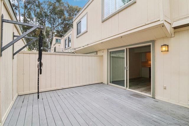 10263 Caminito Toronjo, San Diego CA: https://media.crmls.org/mediaz/8c157a11-8dfc-42f9-aea8-a3f403d36bf1.jpg