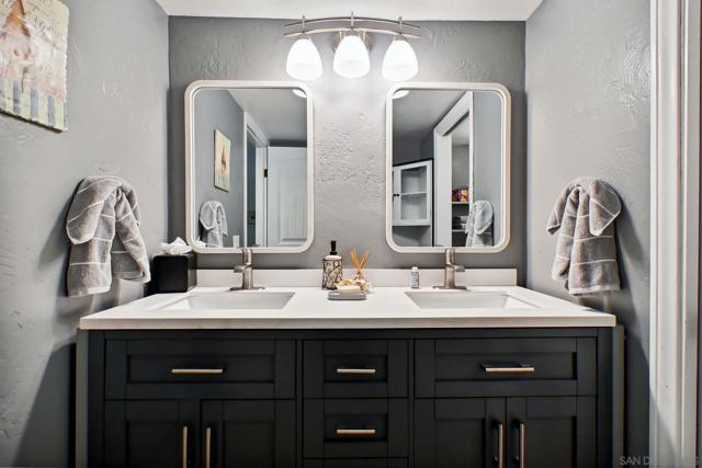 1830 Lisa Terrace, El Cajon CA: https://media.crmls.org/mediaz/8c15b186-d077-422b-bb5c-07d9a69b67c5.jpg