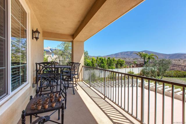 671 Via Maggiore, Chula Vista CA: https://media.crmls.org/mediaz/8c15c4bf-550f-4086-a3fb-f1d1534164a3.jpg