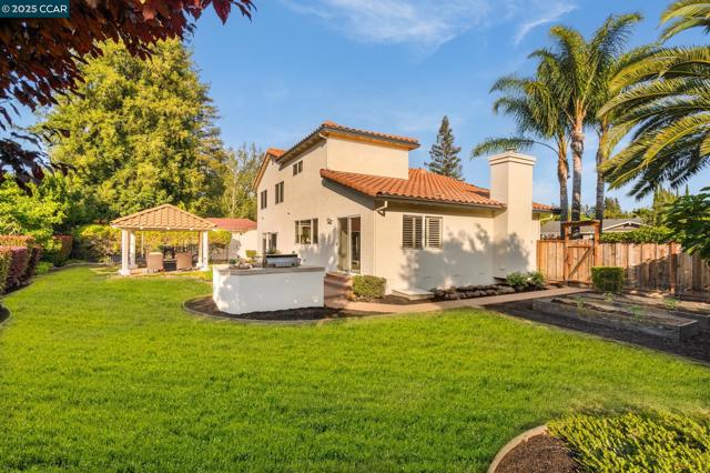 46 Saint Mark Ct, Danville CA: https://media.crmls.org/mediaz/8c16003b-2ef0-45cb-8170-58934e8f587b.jpg