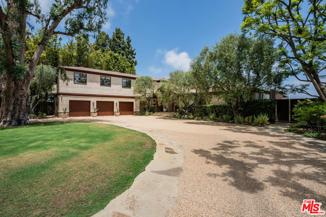 2232 Stradella Road, Los Angeles CA: https://media.crmls.org/mediaz/8c17011a-c1bc-4f58-b2f0-f4fcff2e6340.jpg