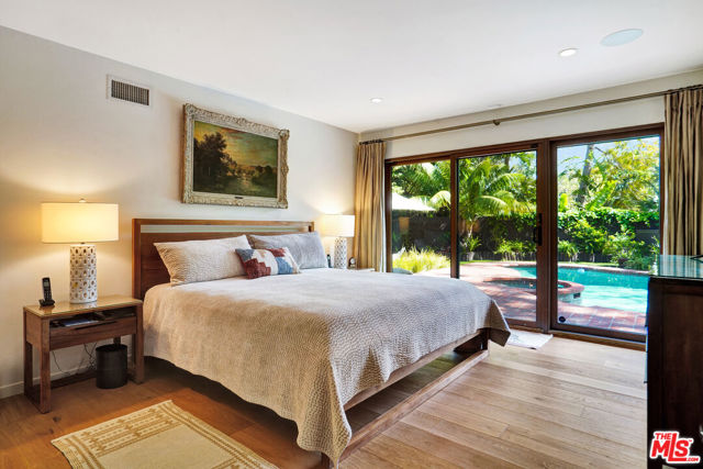 30612 Sicomoro Drive, Malibu CA: https://media.crmls.org/mediaz/8c17b748-0752-4365-a142-6926e4f10679.jpg