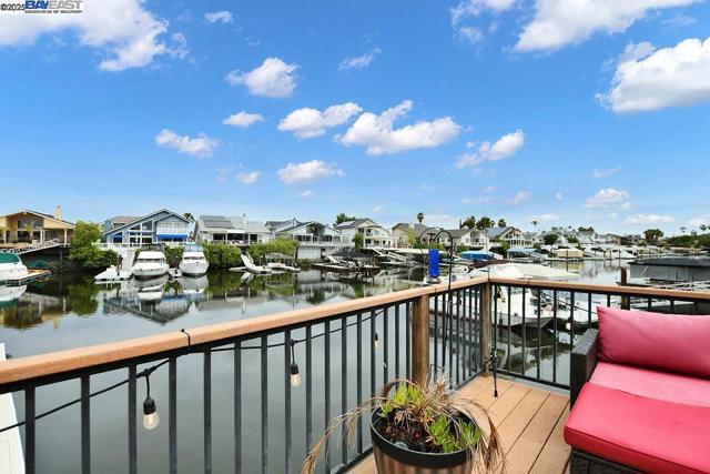 4691 Spinnaker Way, Discovery Bay CA: https://media.crmls.org/mediaz/8c17d3d4-a2f2-4869-b474-e8e2b8cad029.jpg