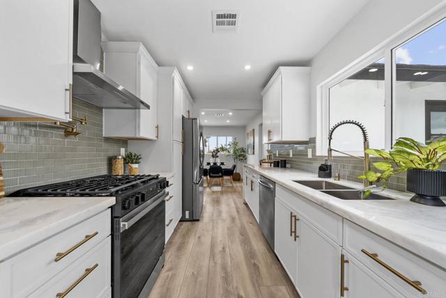 5243 Tara Place, San Diego CA: https://media.crmls.org/mediaz/8c18c91d-3db7-4d17-b122-80ee02832eb7.jpg