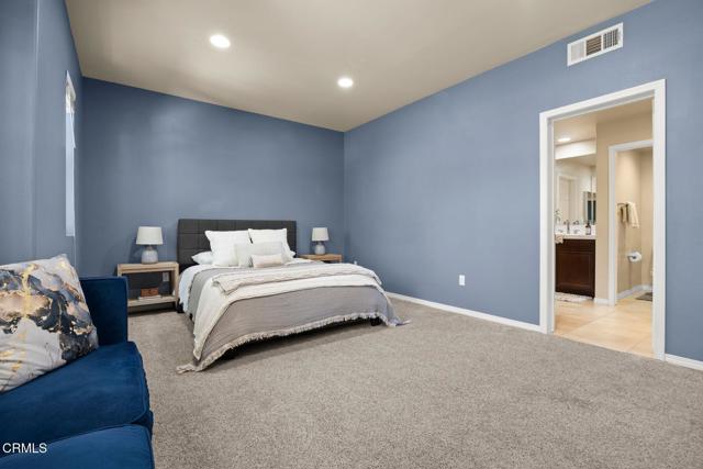 3102 N Oxnard Boulevard, Oxnard CA: https://media.crmls.org/mediaz/8c18fea8-b4e7-4b70-b32d-44a5a4de1c8a.jpg
