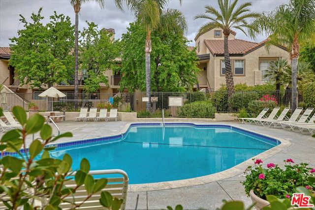 24125 Del Monte Drive, Valencia CA: https://media.crmls.org/mediaz/8c1a17db-840d-45dd-b473-7394a6d73887.jpg
