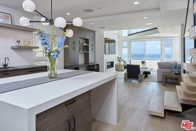 4403 Ocean Front Walk, 205 photo 14