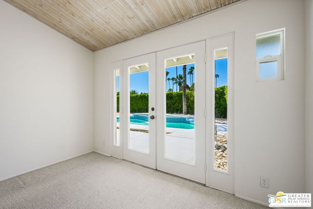 5111 E Bobolink Lane, Palm Springs CA: https://media.crmls.org/mediaz/8c1a6ac8-488f-423a-ab02-a68b42f8acb6.jpg