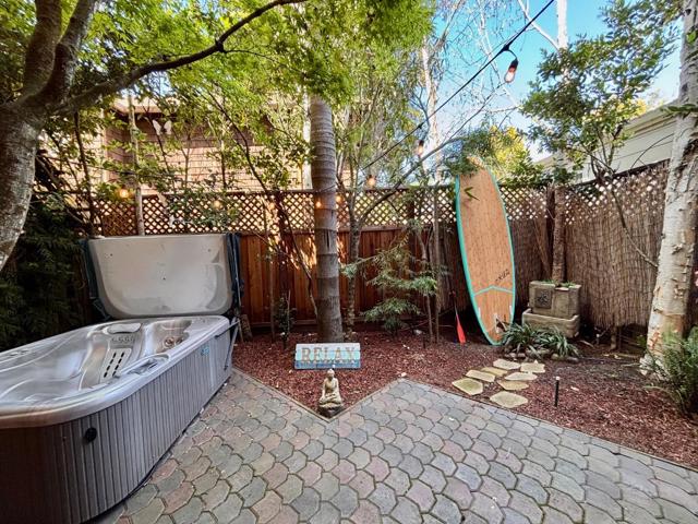 233 Villa Mar Vista, Santa Cruz CA: https://media.crmls.org/mediaz/8c1ab515-2ea3-4677-ac07-cf37aa8deca2.jpg