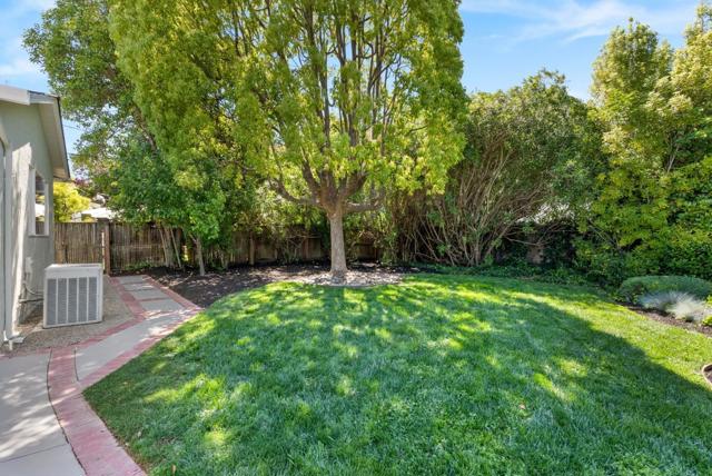 3520 Greer Road, Palo Alto CA: https://media.crmls.org/mediaz/8c1b1be0-97a5-4bc7-ab91-33713ce131f5.jpg