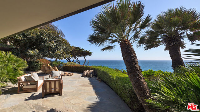 7221 Birdview Avenue, Malibu CA: https://media.crmls.org/mediaz/8c1b3e2b-044c-412e-8a60-51b6739ff7a5.jpg