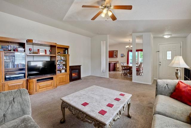 13162 Highway 8 Business, El Cajon CA: https://media.crmls.org/mediaz/8c1b4690-05d4-42ba-b229-4dbac7f33f9f.jpg