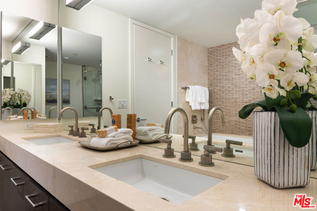 1755 Ocean Avenue, Santa Monica CA: https://media.crmls.org/mediaz/8c1b4f5d-730c-4dfb-80a3-67176837a5b8.jpg