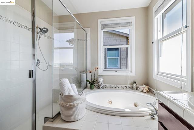 104 Seacliff Court, Richmond CA: https://media.crmls.org/mediaz/8c1befc3-29cb-4a03-9eca-b82aa846b1fc.jpg