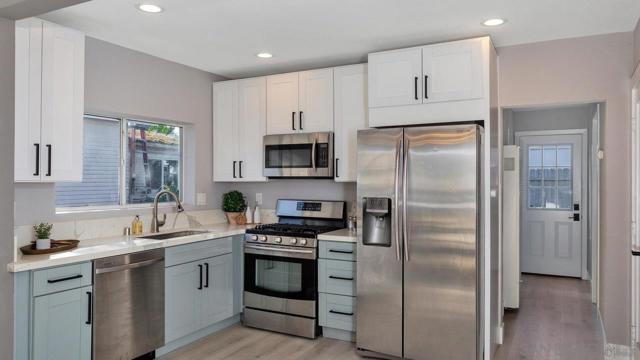 4332 Wilson Ave, San Diego CA: https://media.crmls.org/mediaz/8c1bf47f-fb34-4f78-9d67-61d62b443e92.jpg