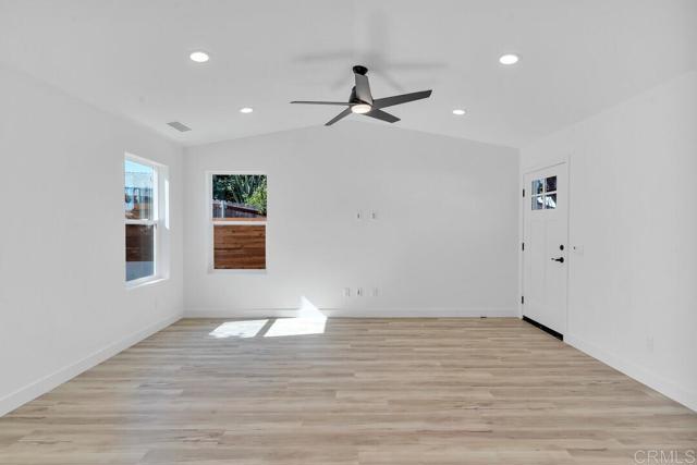 229 Yacon Street, Vista CA: https://media.crmls.org/mediaz/8c1c140d-5071-49f4-b488-97e94f727921.jpg