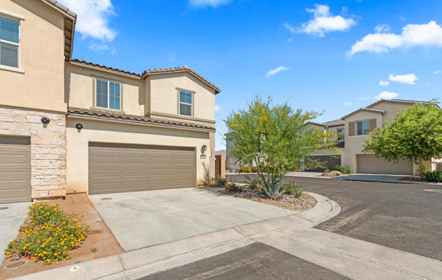 43241 Pietra Court, Indio CA: https://media.crmls.org/mediaz/8c1c46d7-5974-4a5a-9b82-29c0eaea2647.jpg