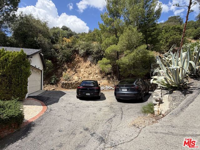 Image 28 of 31 For 3759 Lockerbie Lane