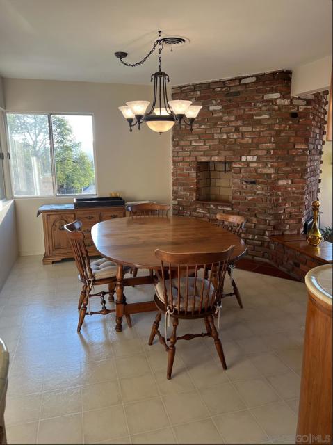 3958 Kenwood Dr, Spring Valley CA: https://media.crmls.org/mediaz/8c1d8d61-6108-4338-bd47-c98f0dde331b.jpg