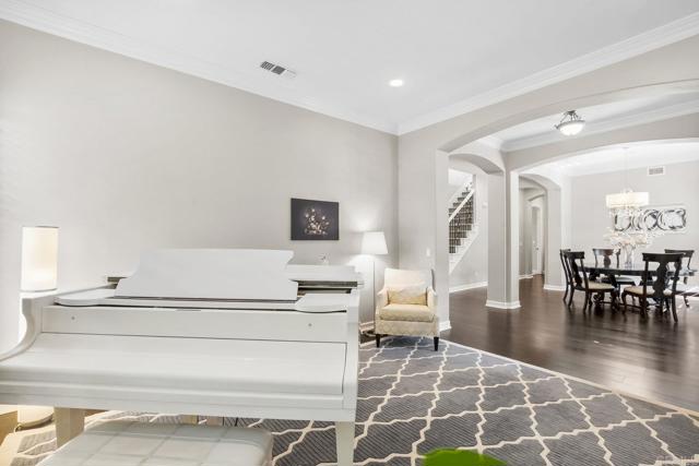 Detail Gallery Image 14 of 68 For 14773 via Bettona, San Diego,  CA 92127 - 4 Beds | 4/1 Baths